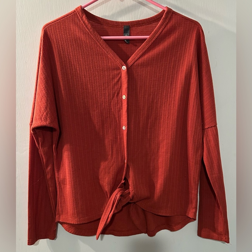 Alya Women's Burnt Orange  Button-Down Shirt Size L